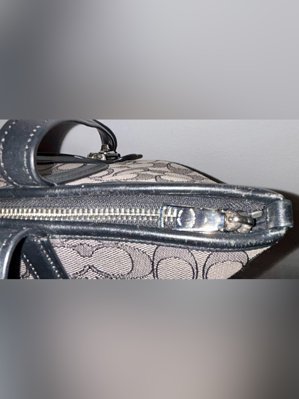 Coach Authentic Taylor Tote in Signature Jacquard with Fashion Heart Patch. - Picture 8 of 16
